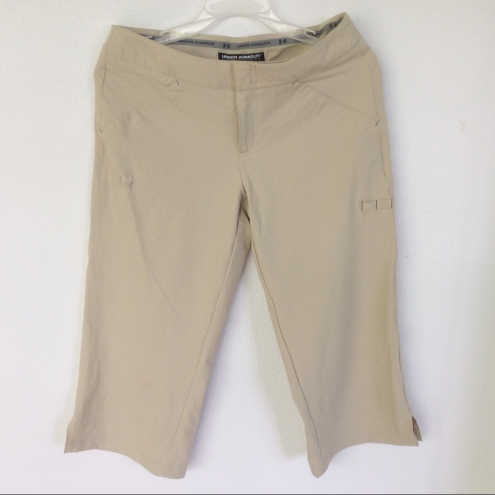 Under Armour Capris size 6, new without tag